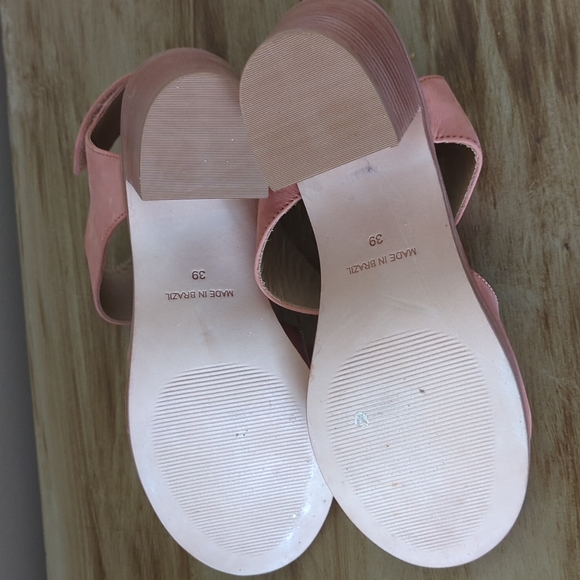 Chocolate Blu block heels - Picture 4 of 4